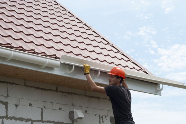 Rain Gutter Repair in Brentwood