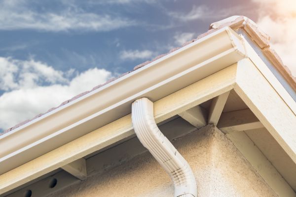 Seamless Gutter Replacement in Brentwood